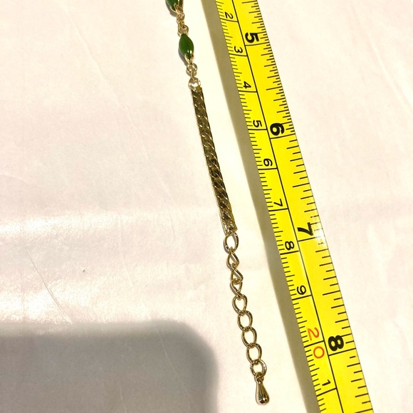 Bracelet. Beautiful with Green Stones. Excellent Condition - Picture 16 of 16